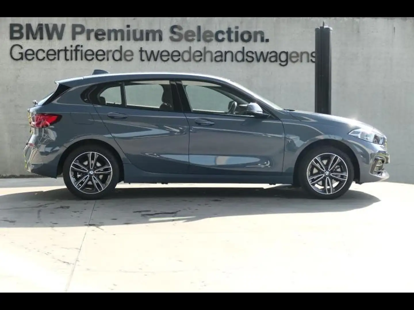BMW 116 116iA Hatch Sport Gris - 2