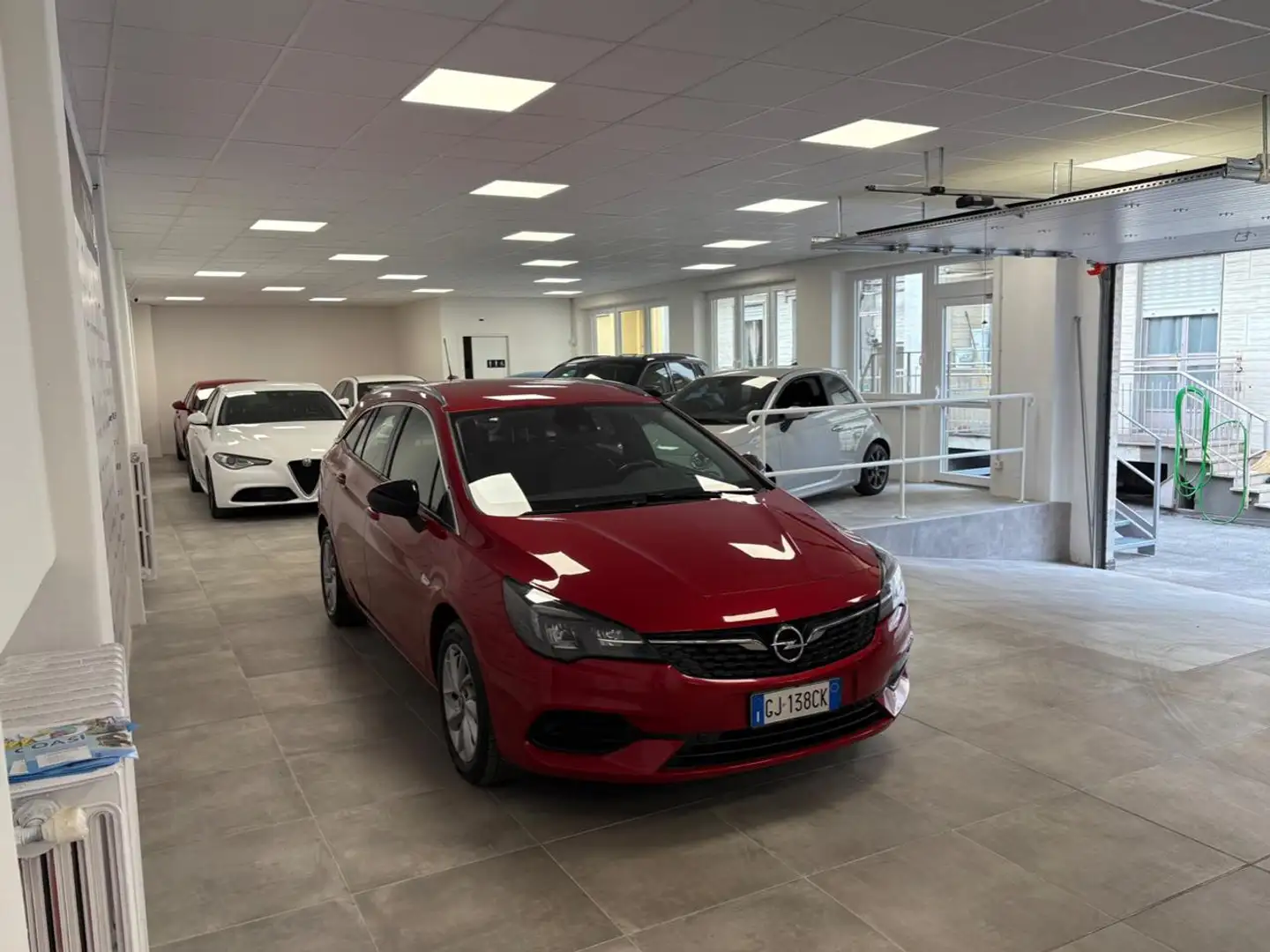 Opel Astra 1.5 CDTI 105 CV Sports Tourer Business Elegance Rosso - 2