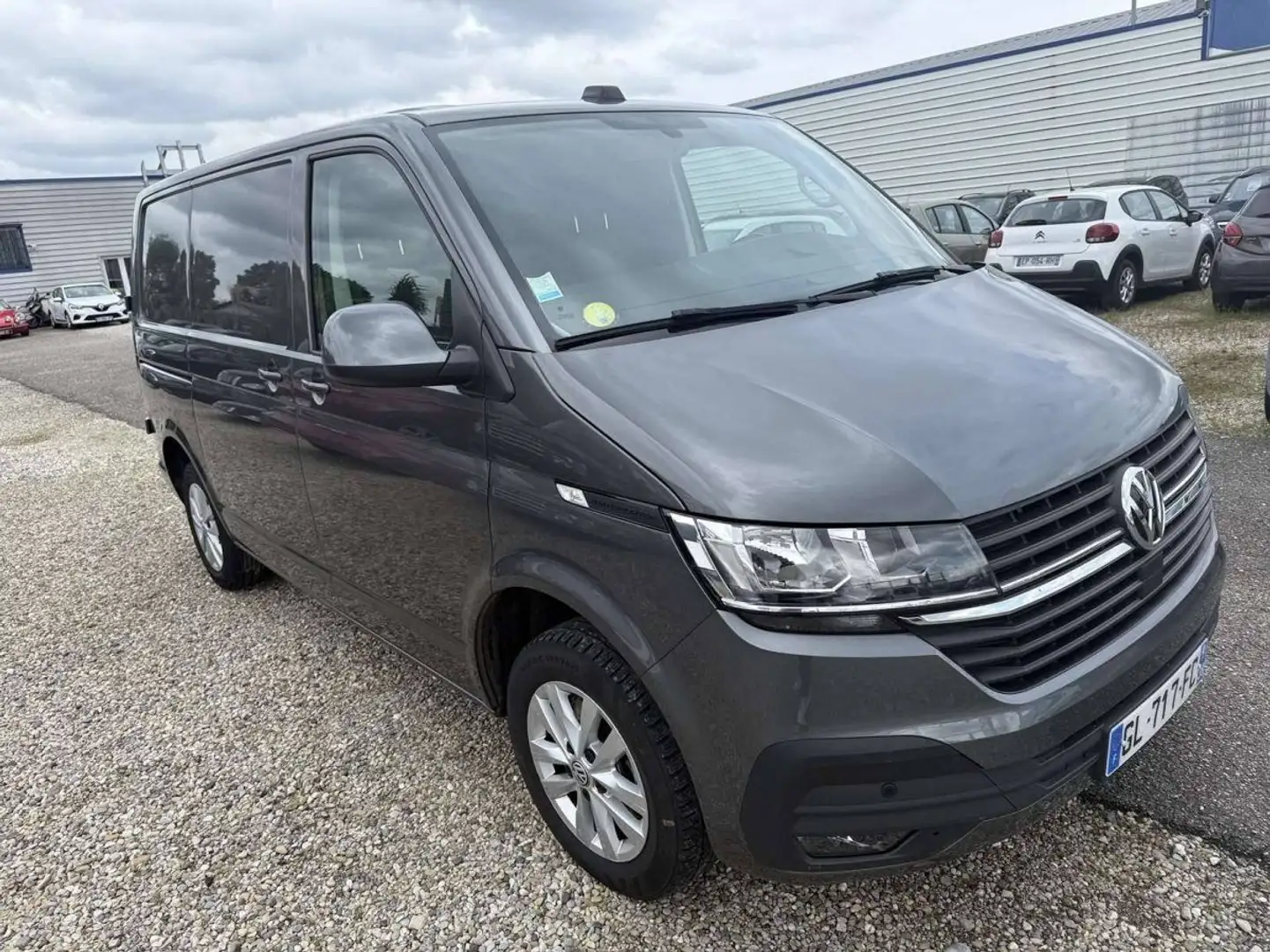 Volkswagen Transporter Ccb T6 L1 2.0 TDI 150chDSG7 Šedá - 1