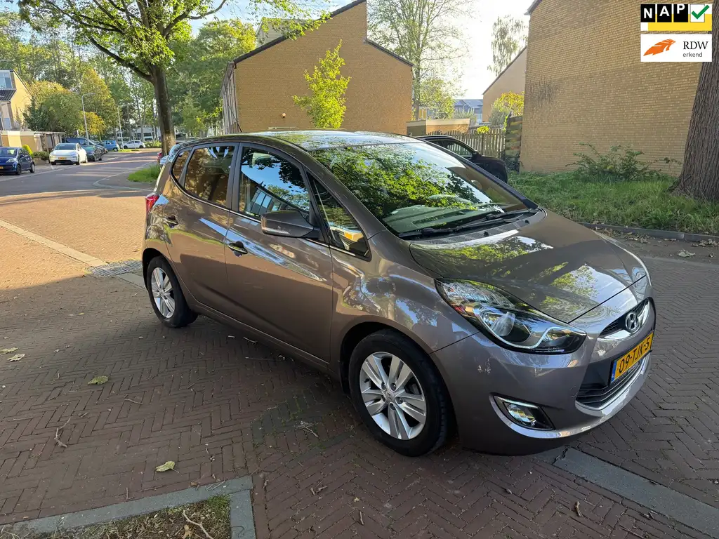 Hyundai iX20 2012 из Европы — купить под ключ