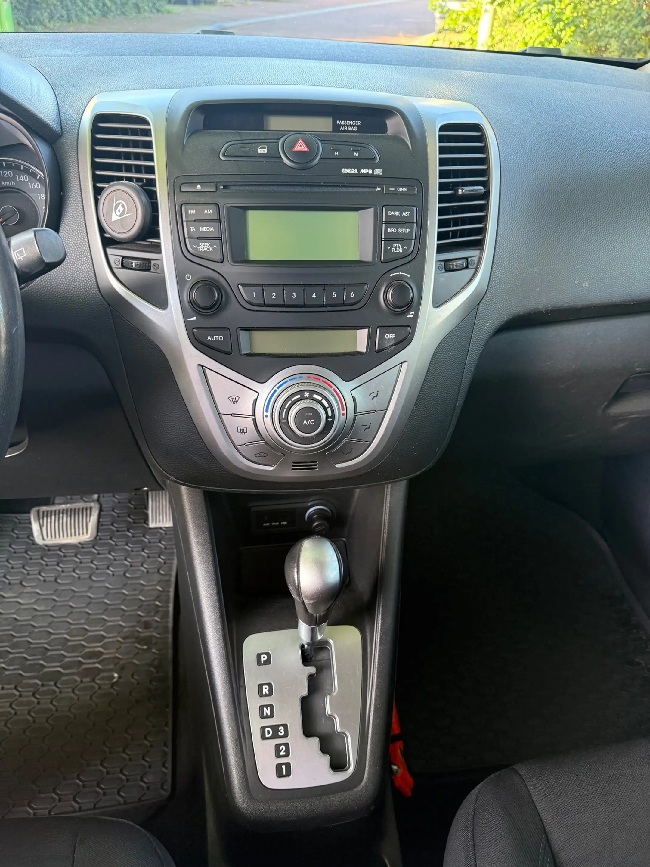 Hyundai iX20 AUTOMAAT / Tweede eigenaar / Airco / Nette auto — photo 11