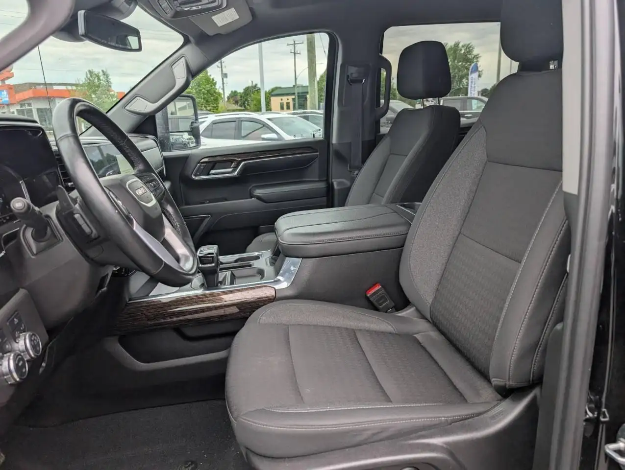 GMC Sierra 1500 снимка GMC Sierra 1500