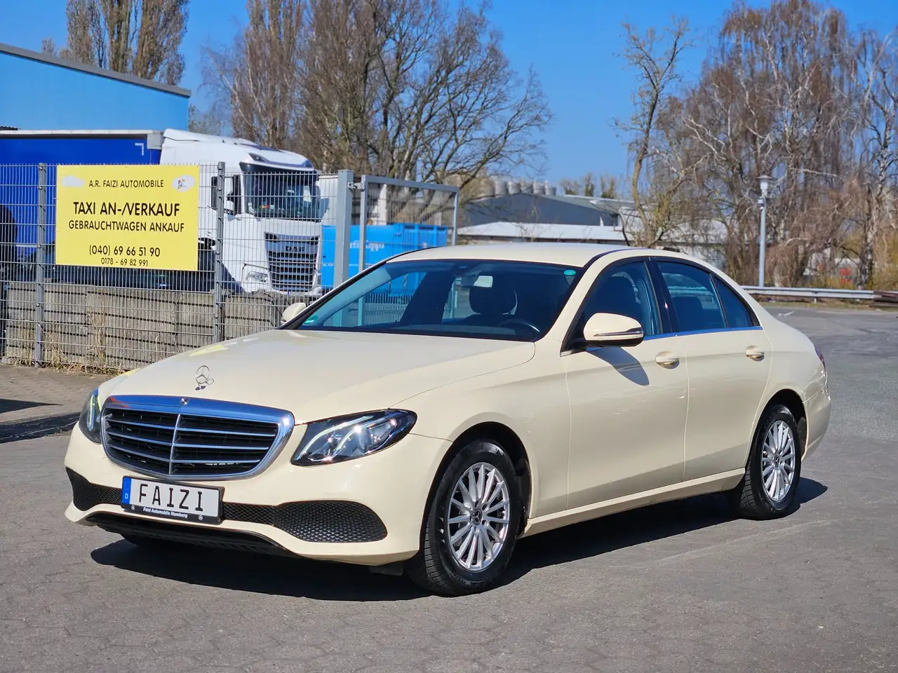 Mercedes-Benz E 200