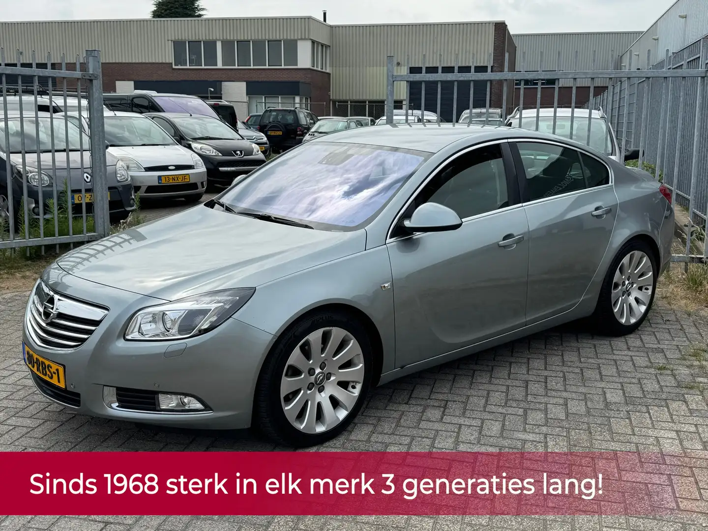 Opel Insignia 2.0 T E85 Sport 220PK! UNIEK NL AUTO NAP! Navi l L Grijs - 1