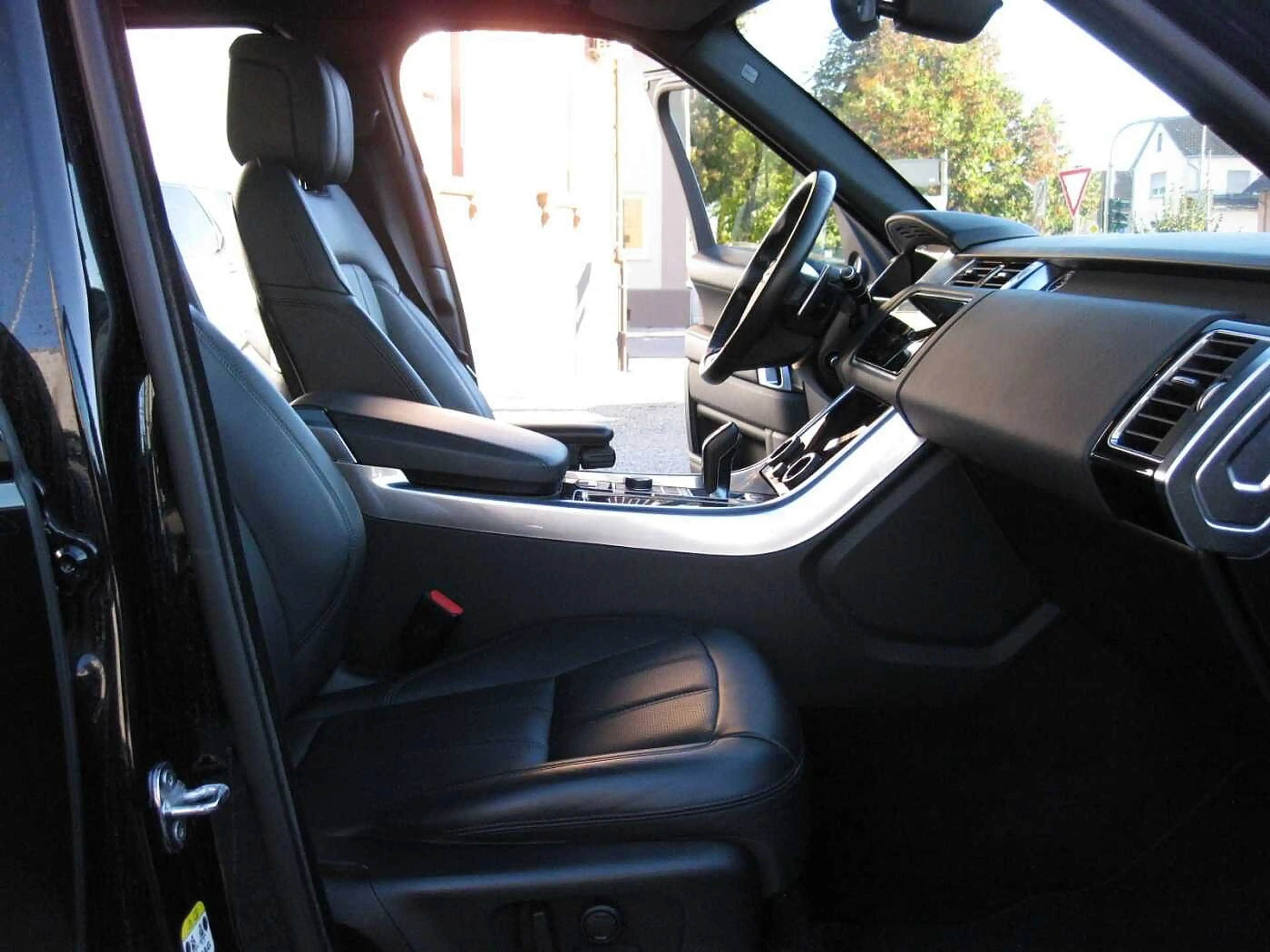Land Rover Range Rover Sport Diesel D300 HSE Dynamic Top Ausst. — photo 10