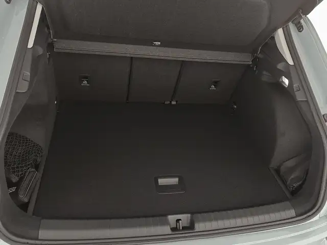 Audi Q3 view 7