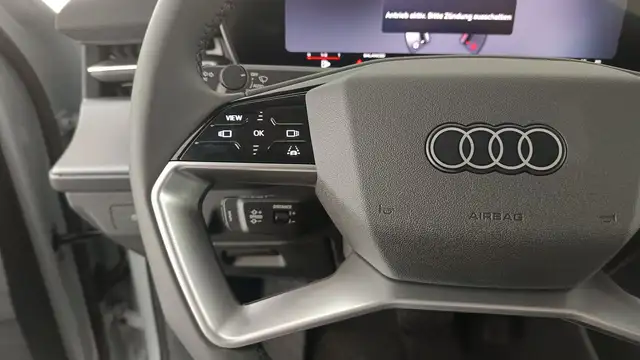 Audi Q3 view 14