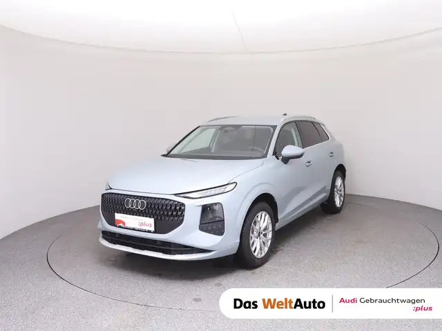 Audi Q3 main image