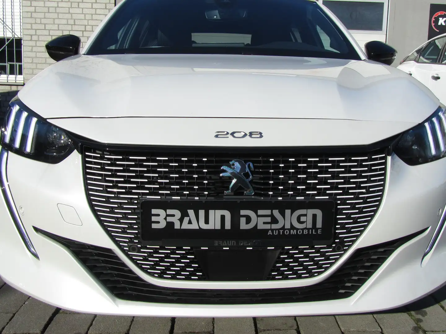 Peugeot 208 e- GT Line Weiß - 1