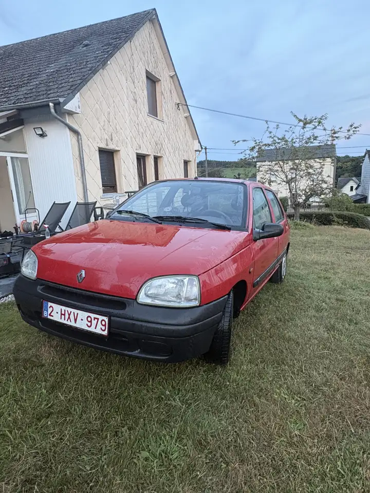 Renault Clio 1.2i Oasis, foto 2