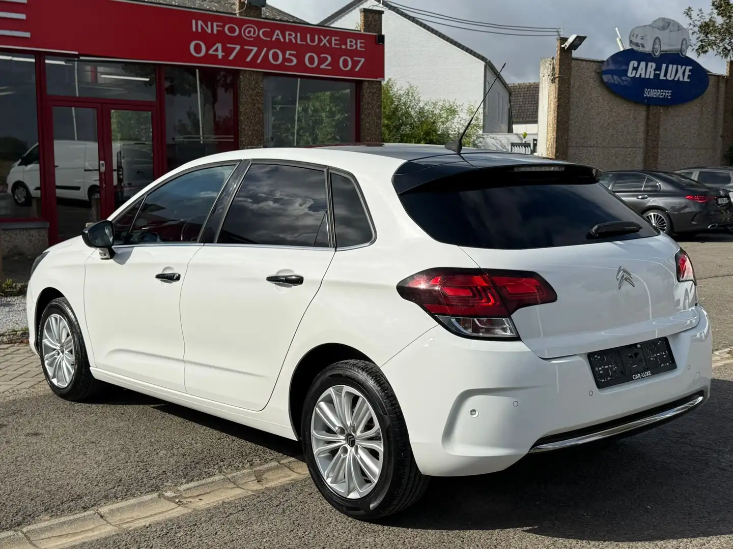 Citroen C4 C4 1.2 BOITE AUTO 5 PORTES ESSENCE Blanc - 2