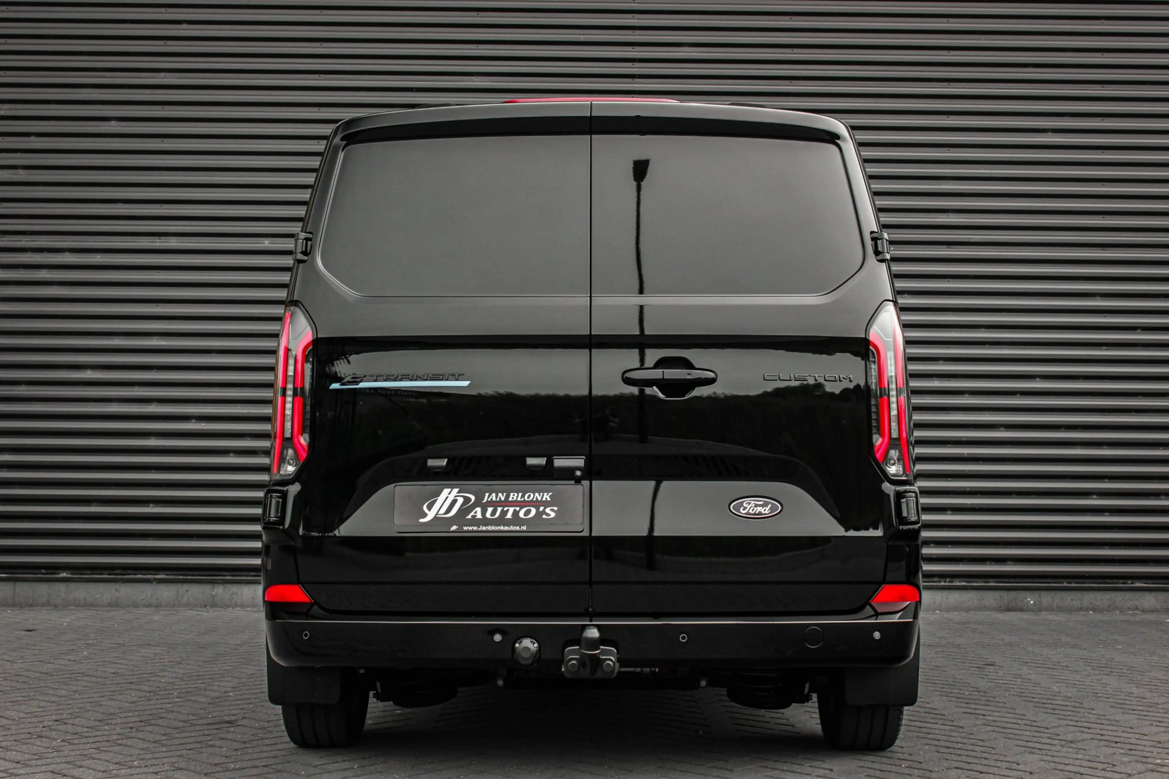 Ford E-Transit Cust. 340 L2H1 Limited 71kWh 218PK / 360 CAMERA / — photo 46