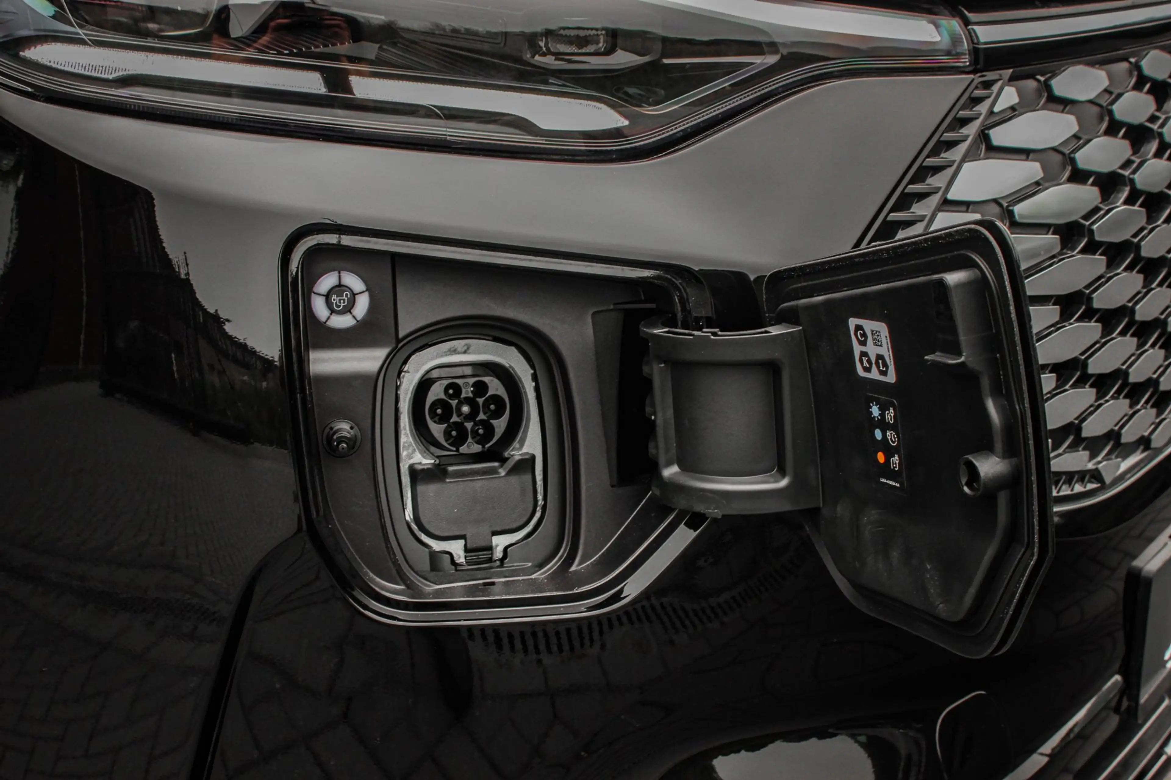 Ford E-Transit Cust. 340 L2H1 Limited 71kWh 218PK / 360 CAMERA / — photo 36
