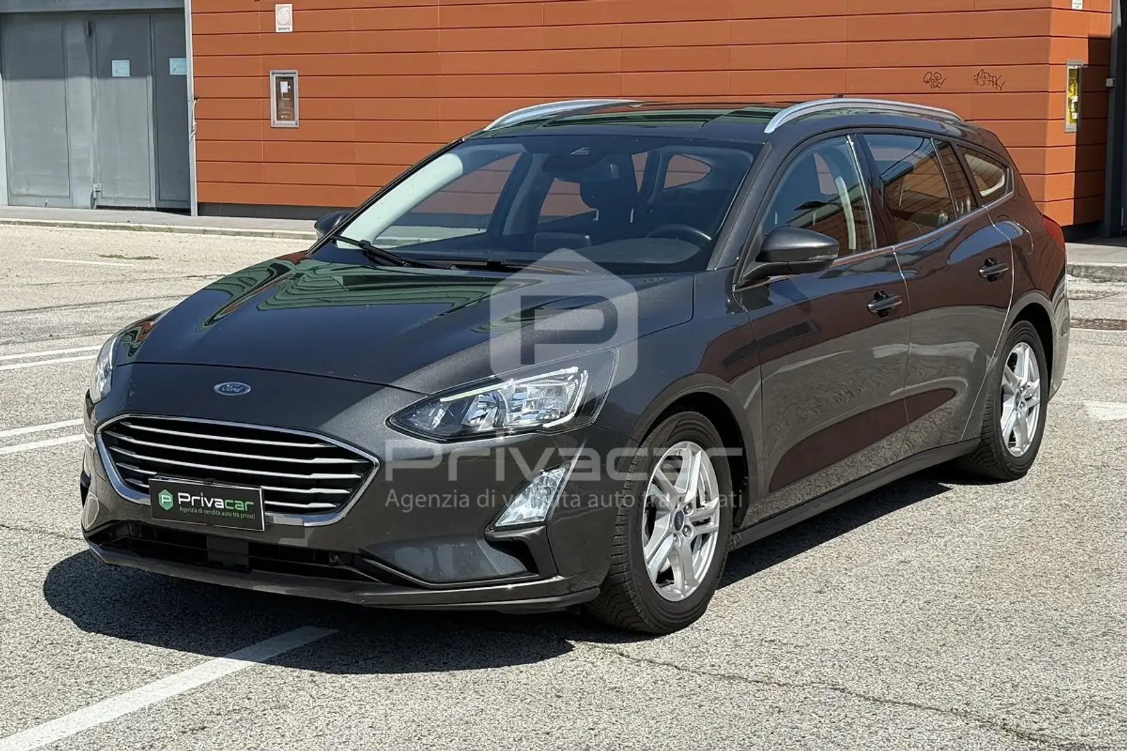 Ford Focus Focus 1.5 EcoBlue 120 CV automatico SW Business Co Plateado - 1
