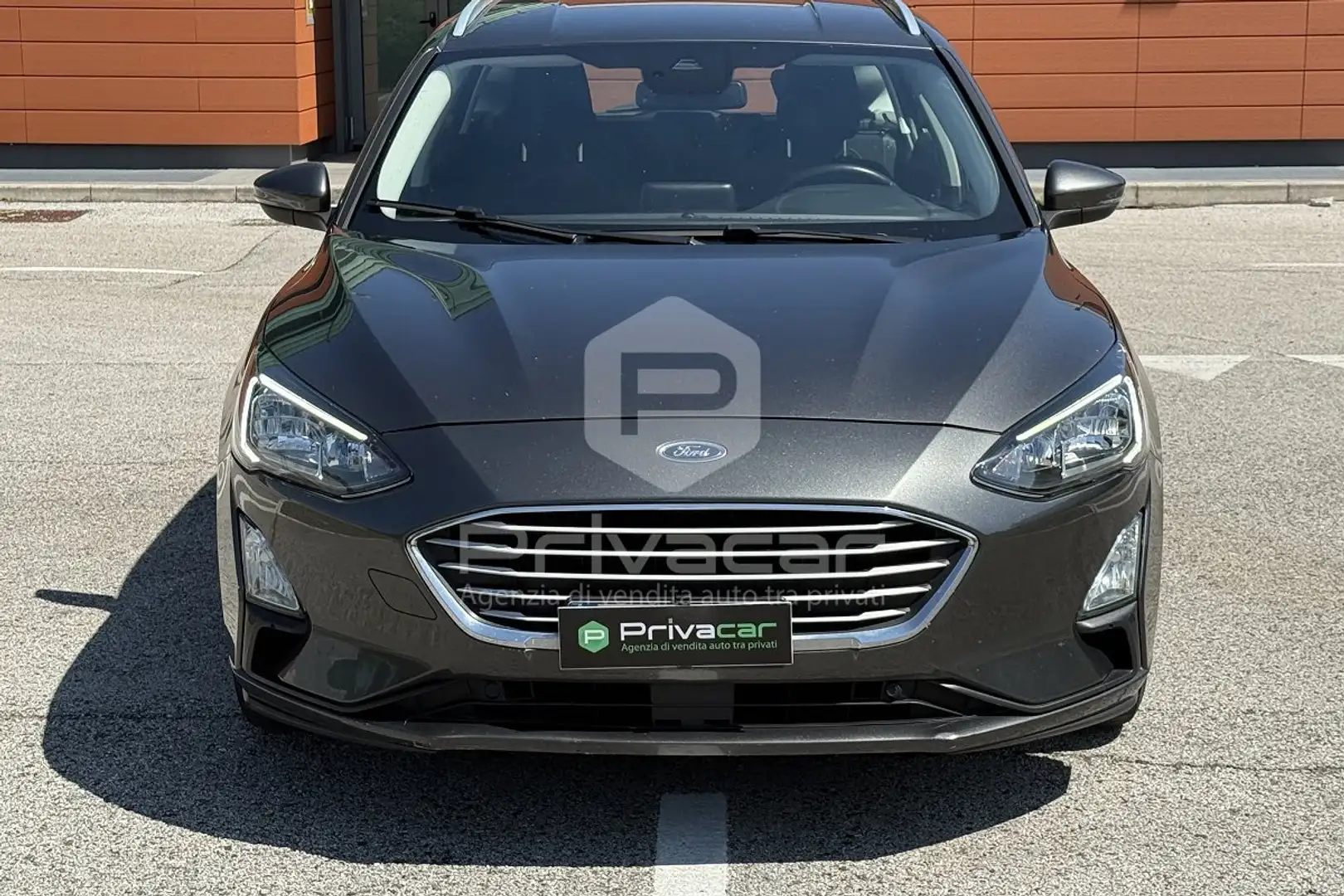 Ford Focus Focus 1.5 EcoBlue 120 CV automatico SW Business Co Plateado - 2