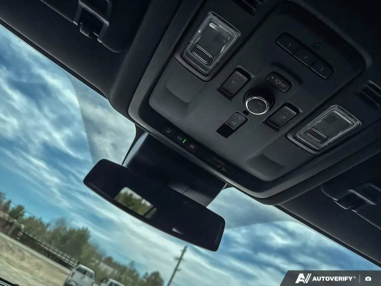 GMC Yukon снимка GMC Yukon
