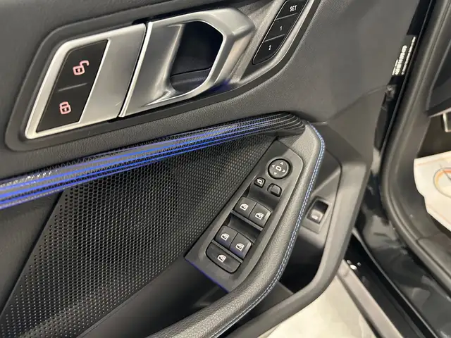 BMW 1 Series view 12