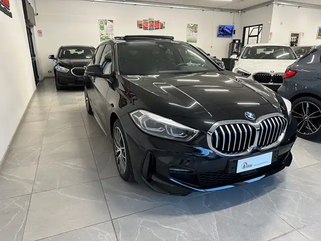 BMW 1 Series view 3
