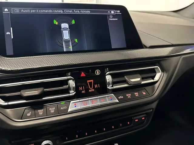 BMW 1 Series view 18