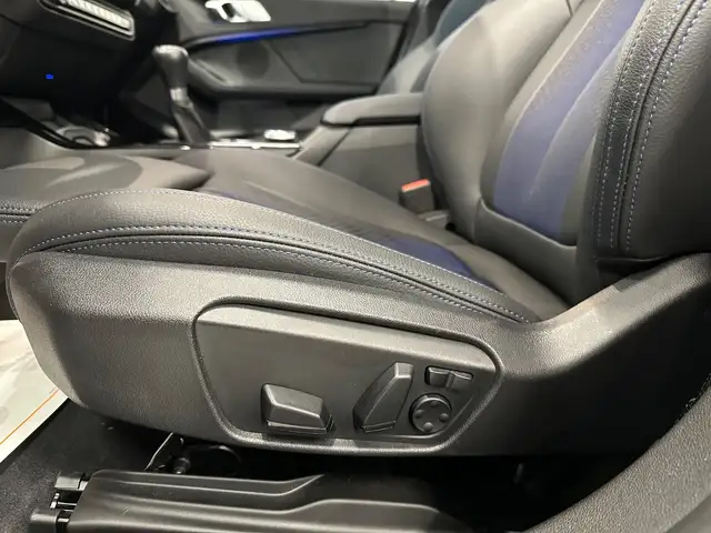BMW 1 Series view 19