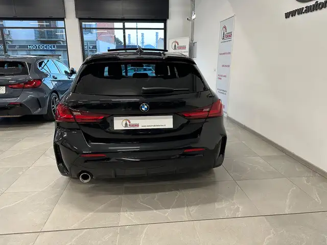 BMW 1 Series view 5