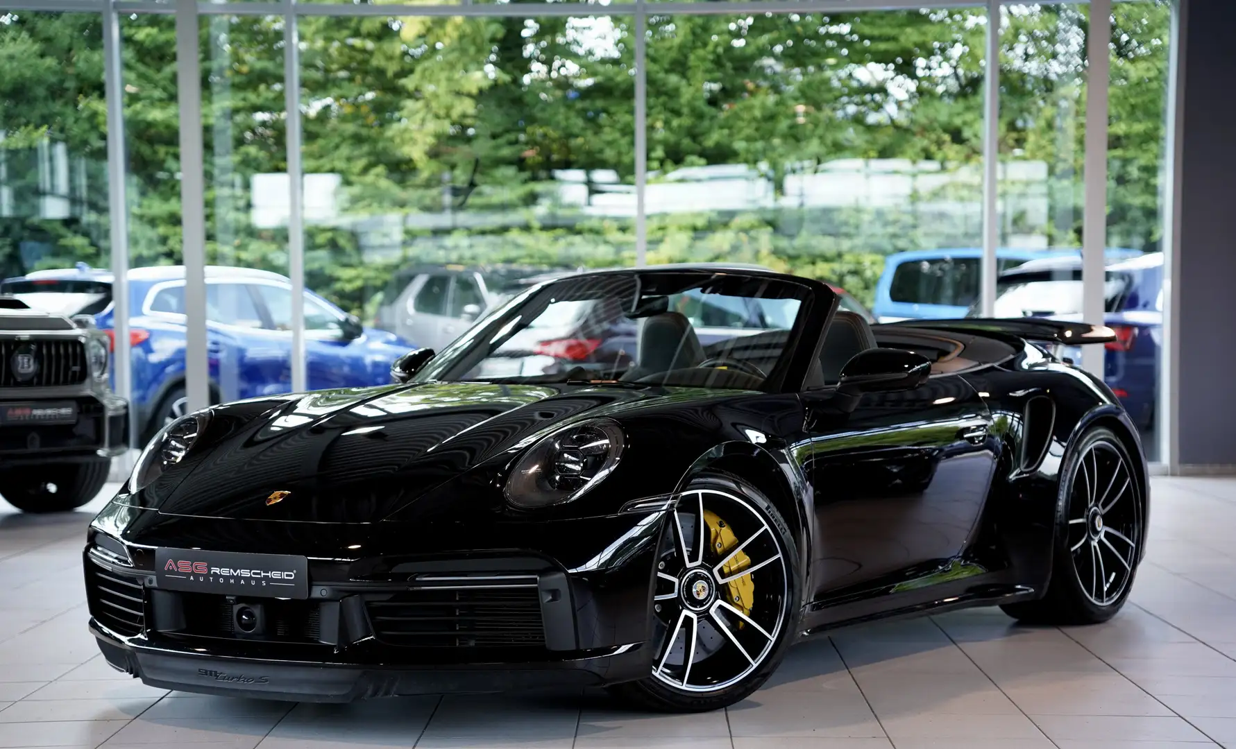 Porsche 911 Turbo S Cabriolet *1.H *21 *APPROVED Noir - 1