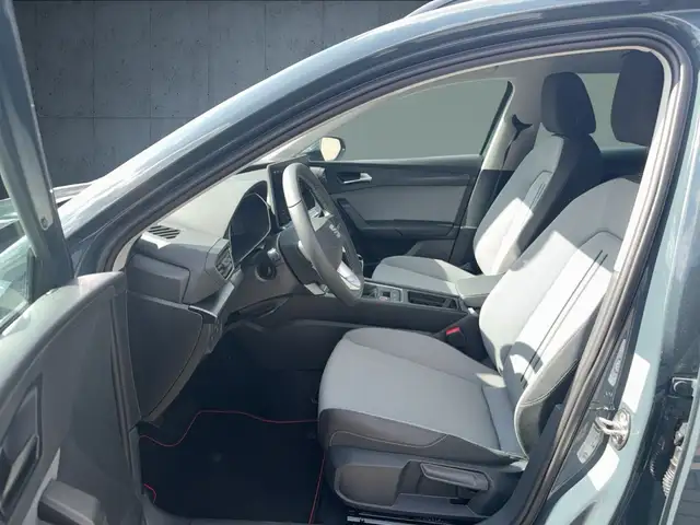 Seat Leon view 9