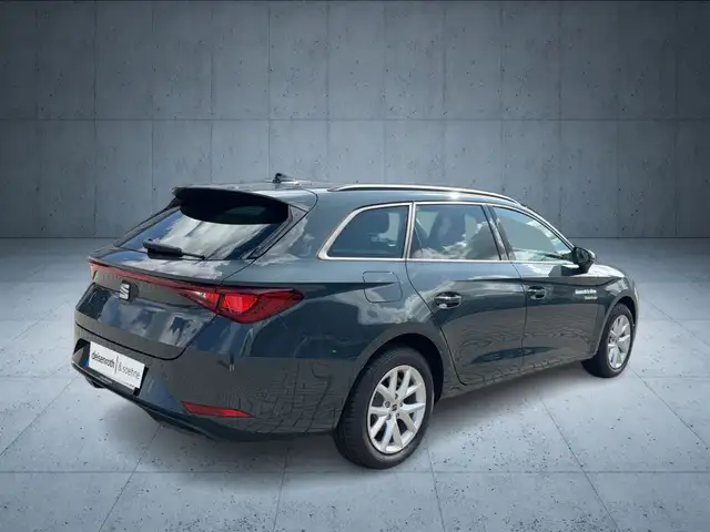 Seat Leon view 5