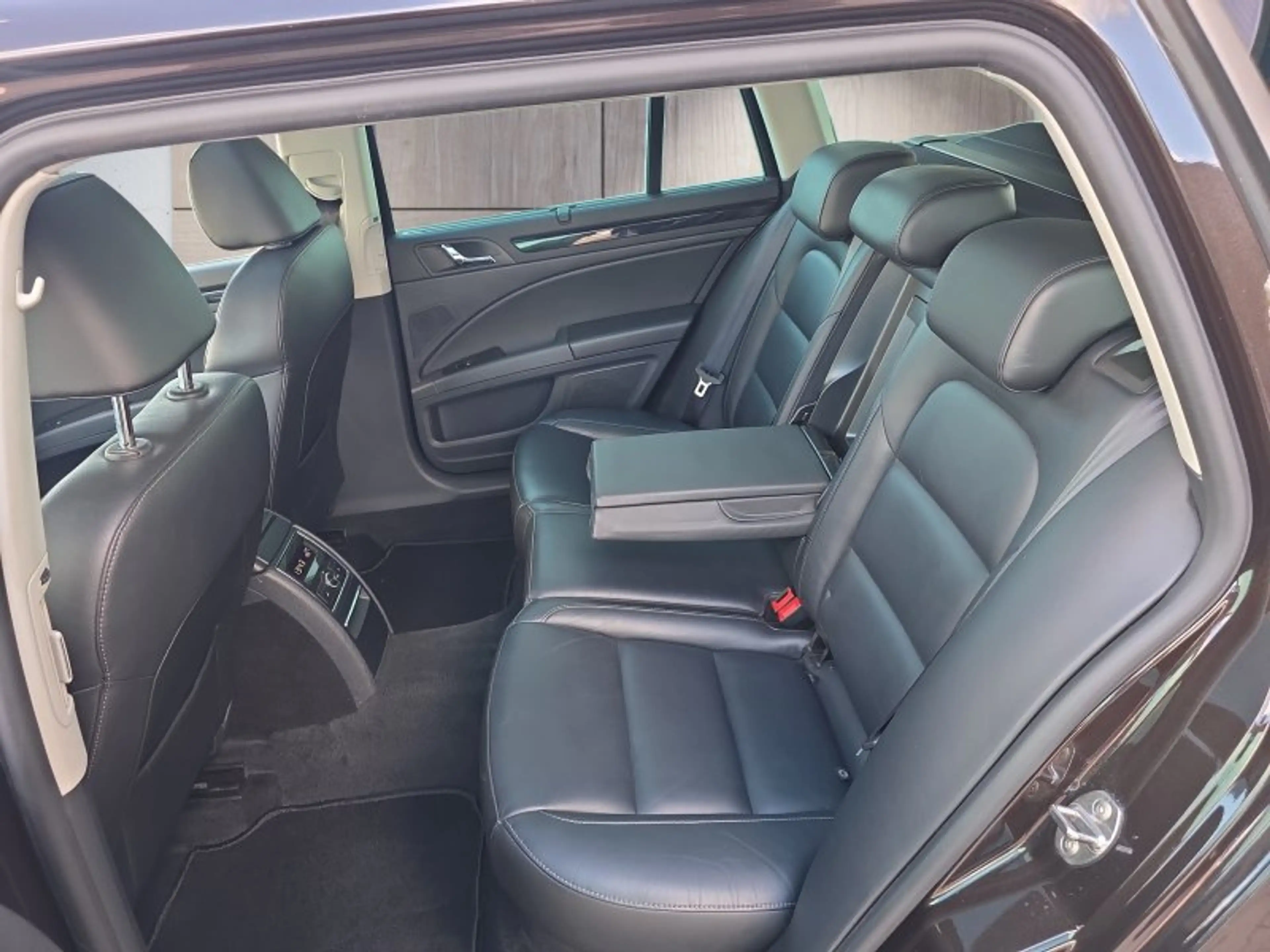 Skoda Superb Eleg.2,0TDI DSG Pano/Leder/Navi/AHK — photo 14