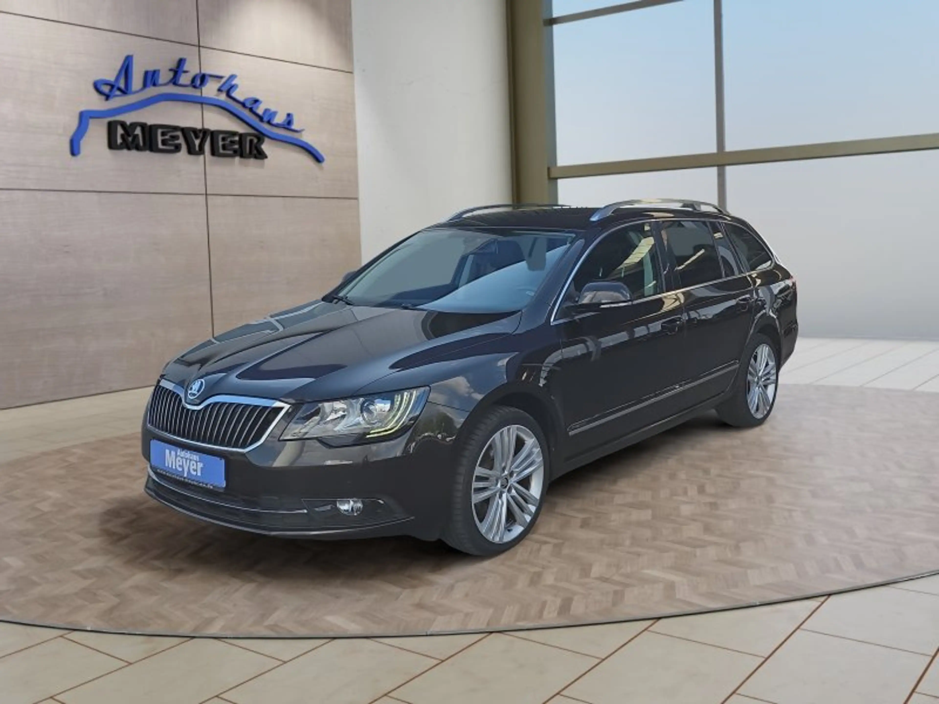 Skoda Superb Eleg.2,0TDI DSG Pano/Leder/Navi/AHK