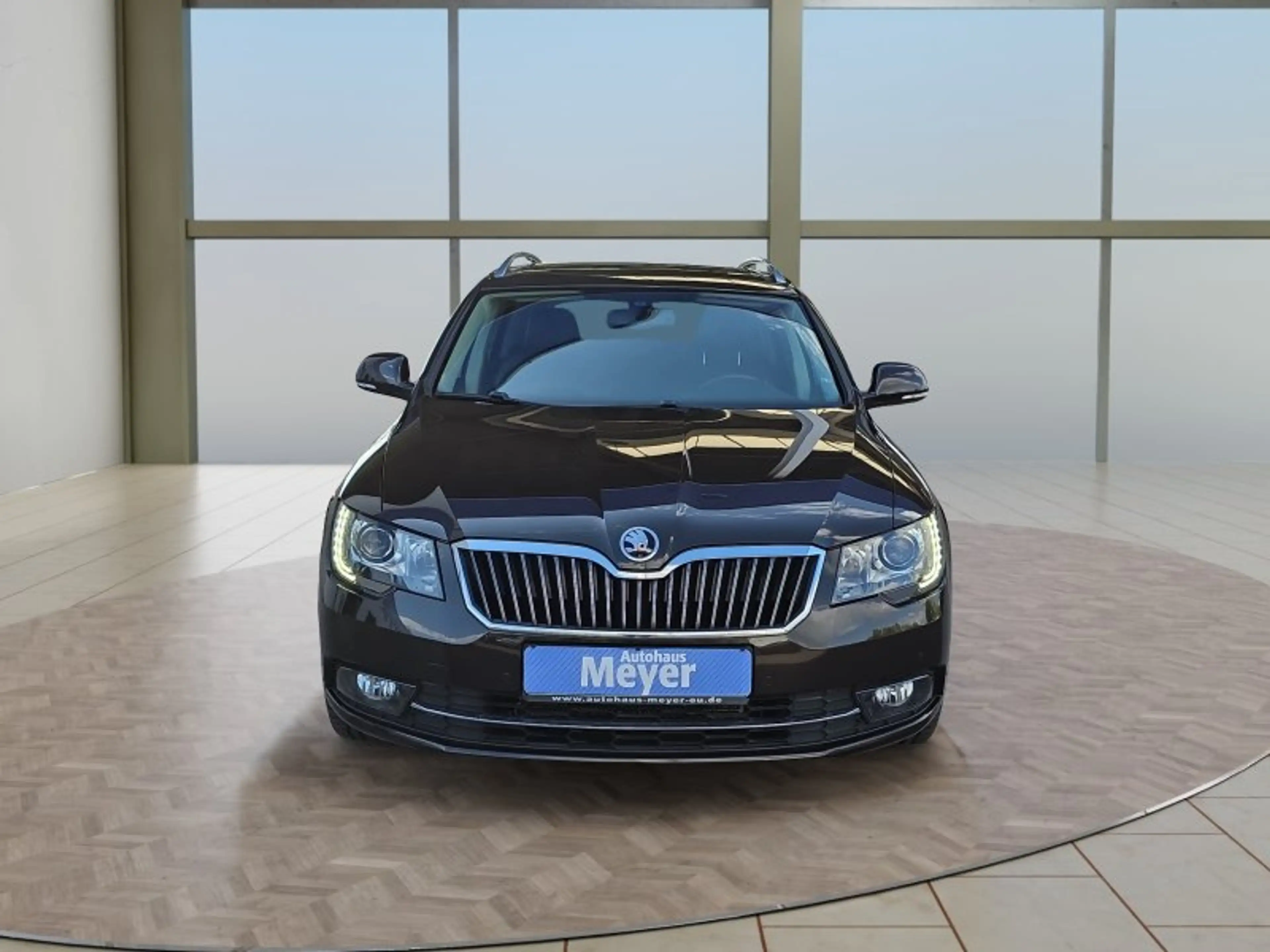 Skoda Superb Eleg.2,0TDI DSG Pano/Leder/Navi/AHK — photo 8