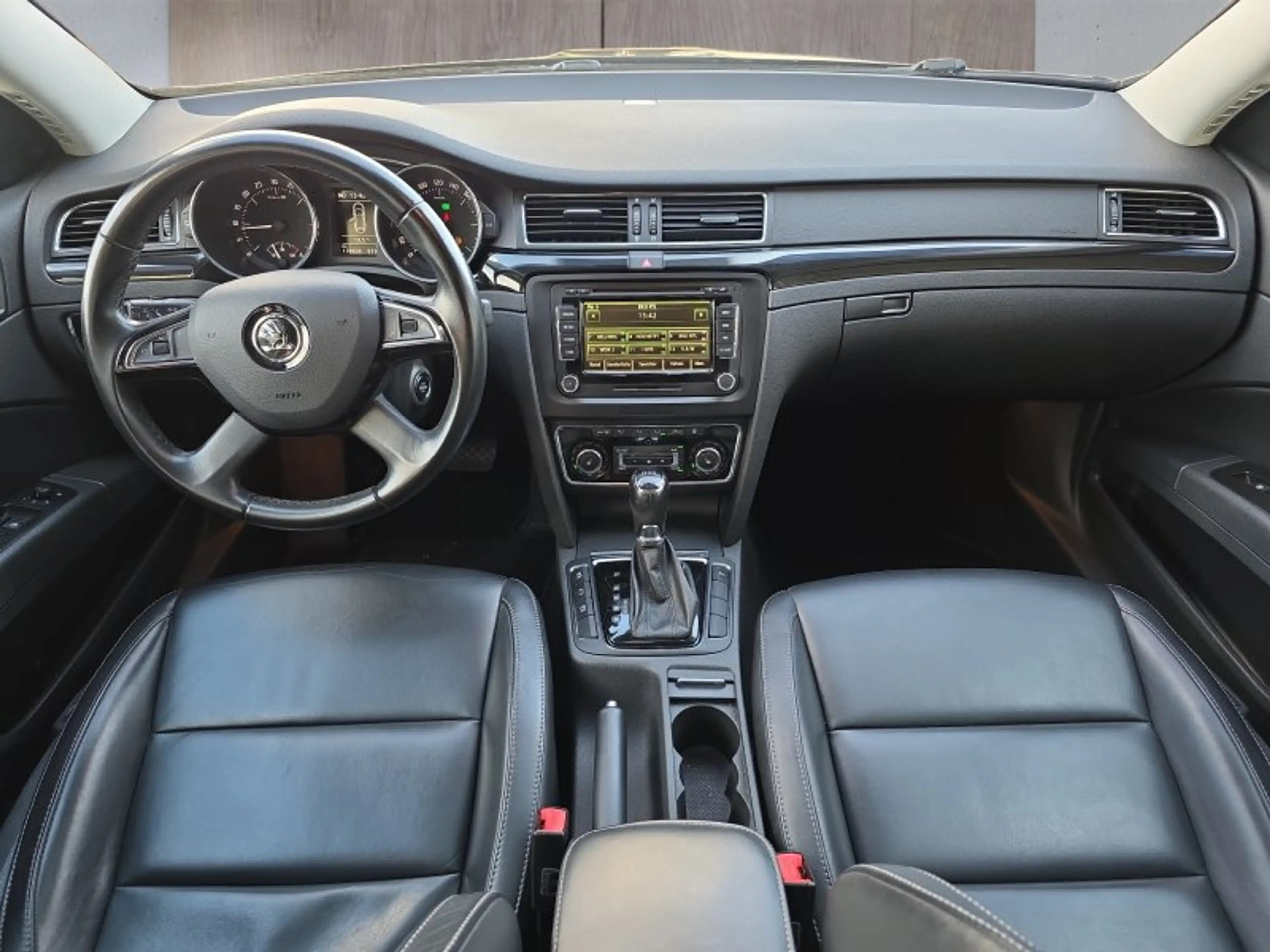 Skoda Superb Eleg.2,0TDI DSG Pano/Leder/Navi/AHK — photo 10