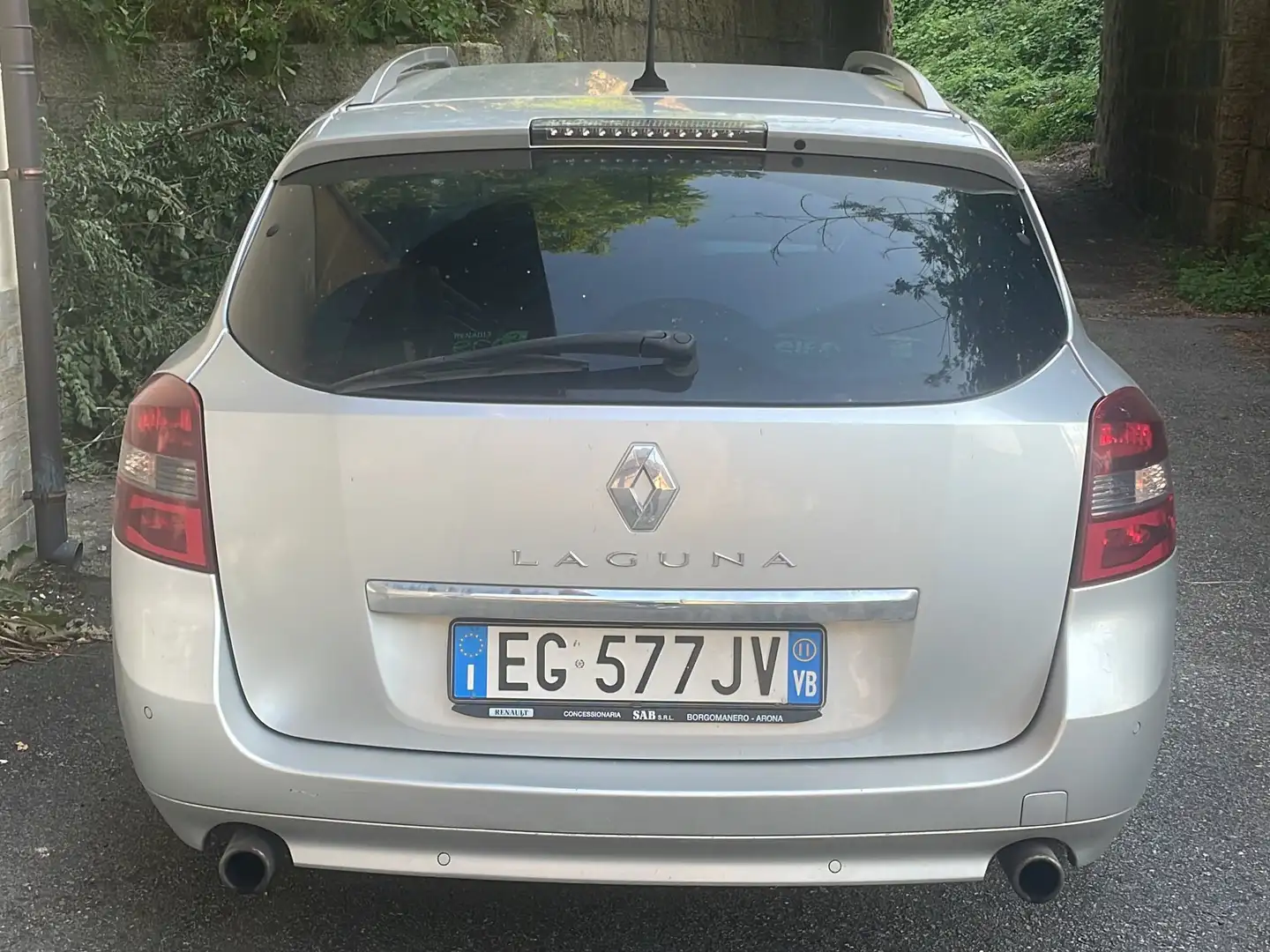 Renault Laguna Laguna SporTour 2.0 dci 4Control esm 150cv Grigio - 2