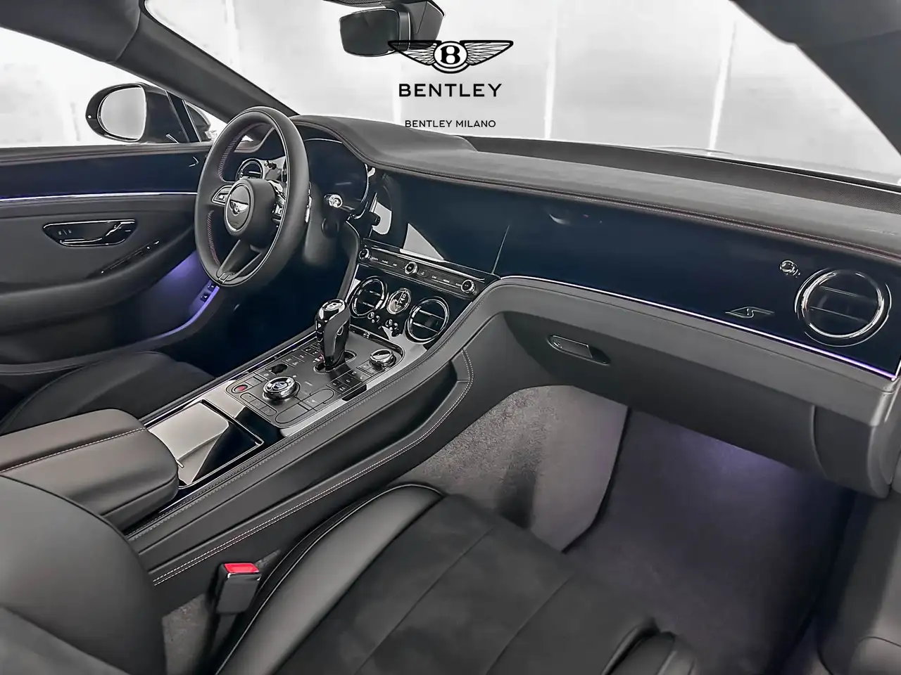 Bentley Continental GT 2026 — фото 14