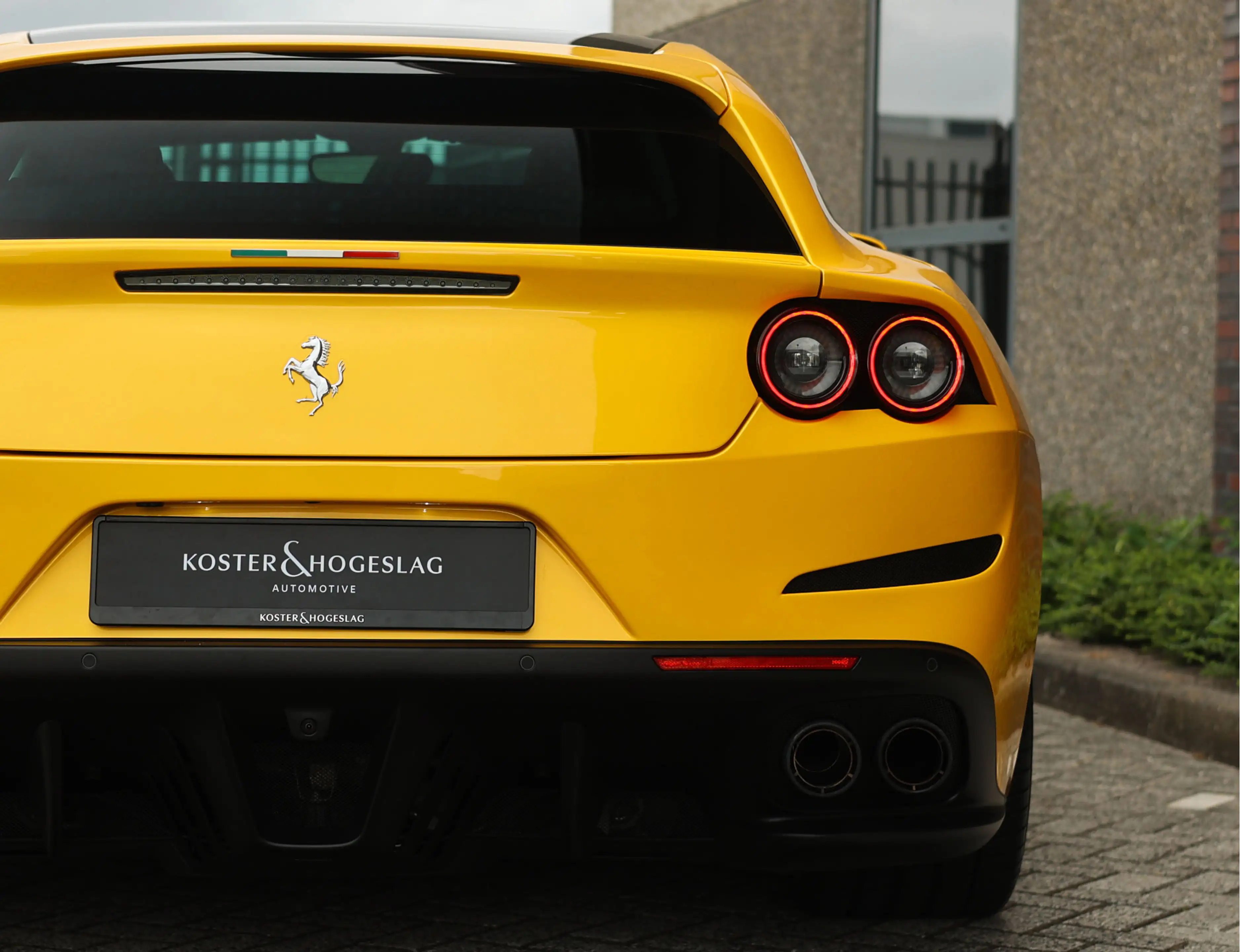 Ferrari GTC4 Lusso GTC4Lusso 6.3 V12 | Giallo Triplo Strato - Lift - — photo 13