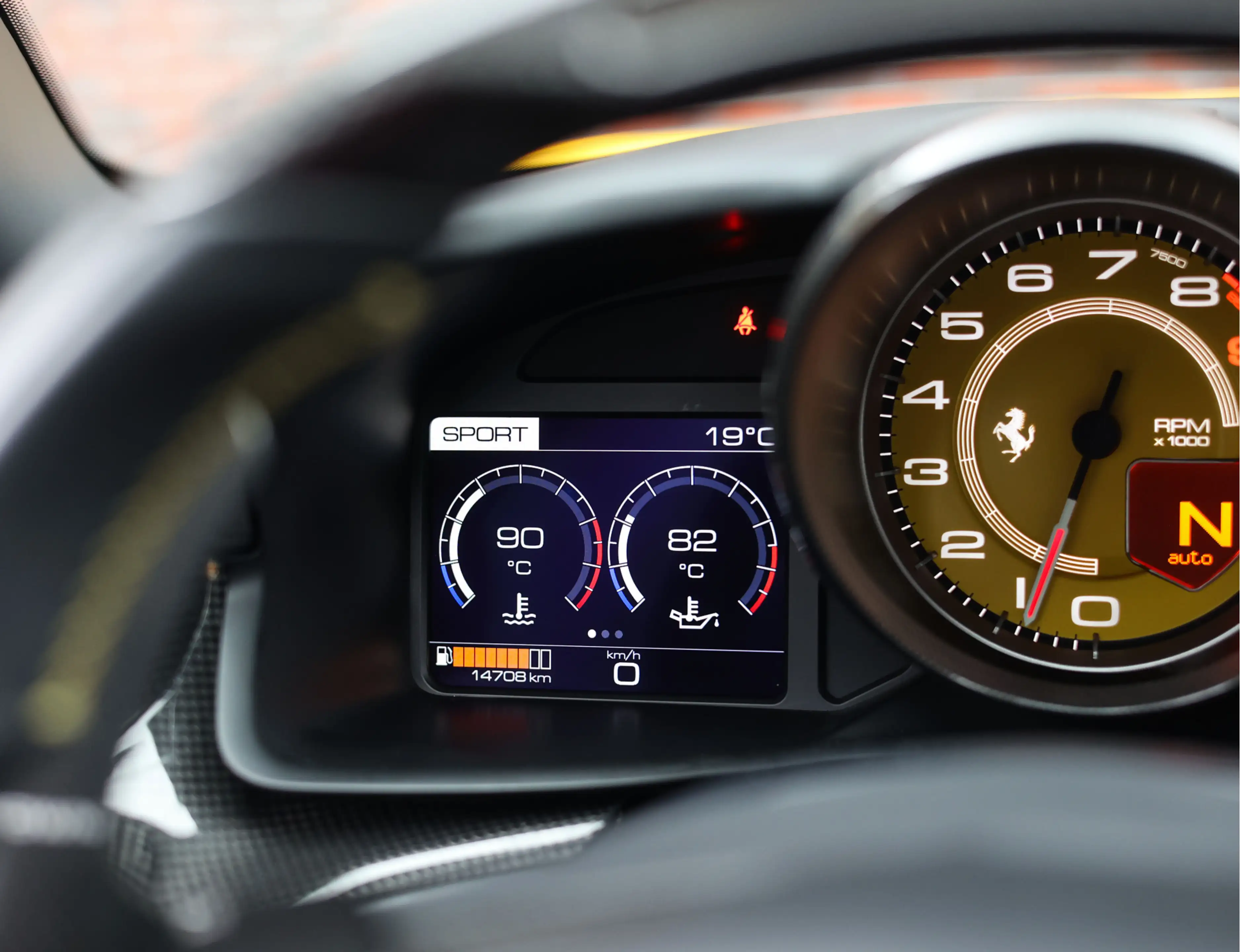 Ferrari GTC4 Lusso GTC4Lusso 6.3 V12 | Giallo Triplo Strato - Lift - — photo 45