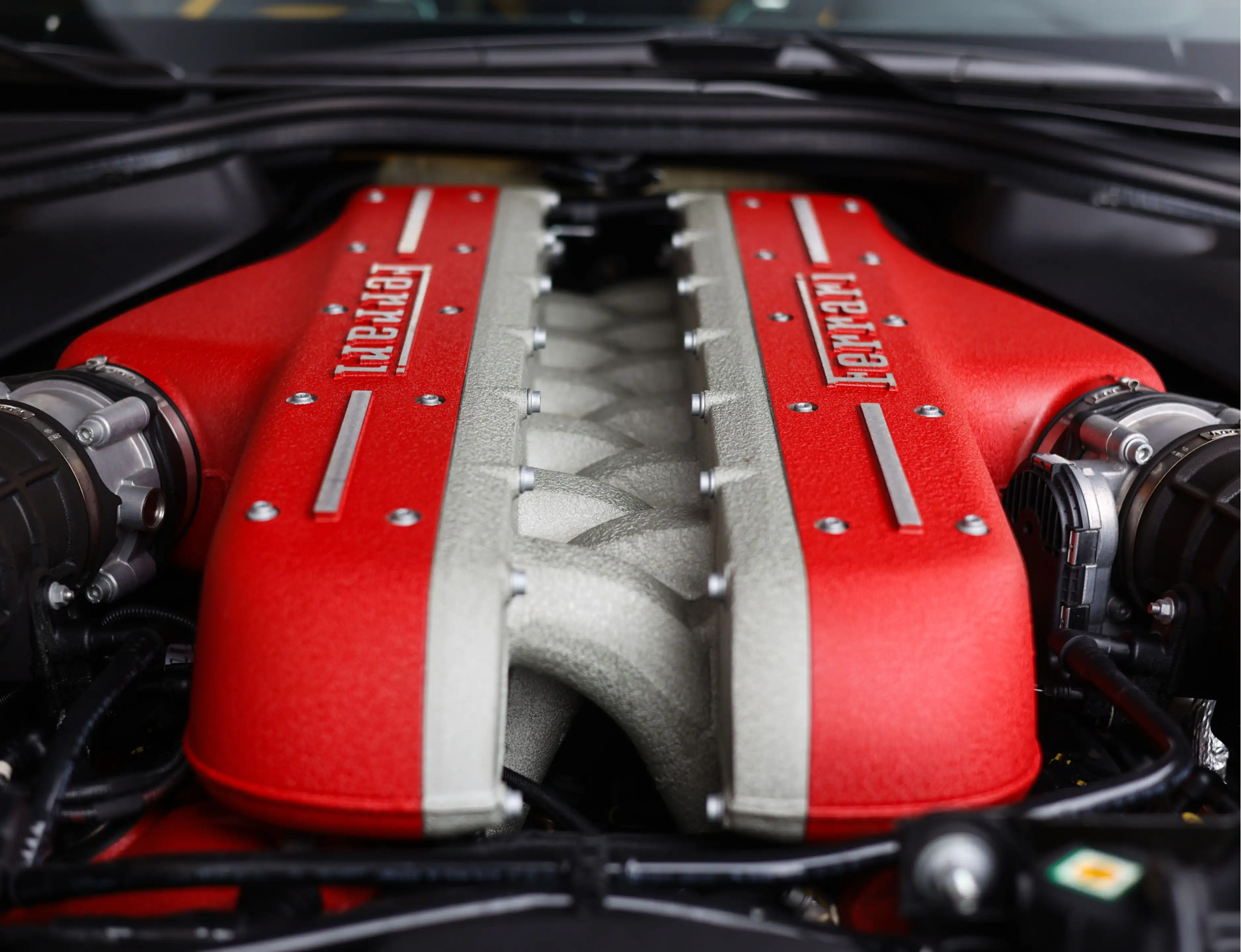 Ferrari GTC4 Lusso GTC4Lusso 6.3 V12 | Giallo Triplo Strato - Lift - — photo 23