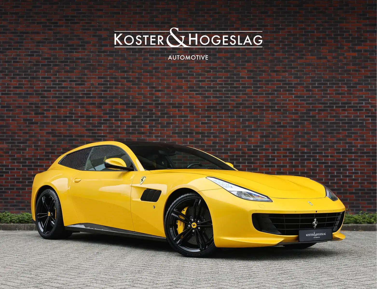 Ferrari GTC4Lusso 6.3 V12 | Giallo Triplo Strato - Lift -
