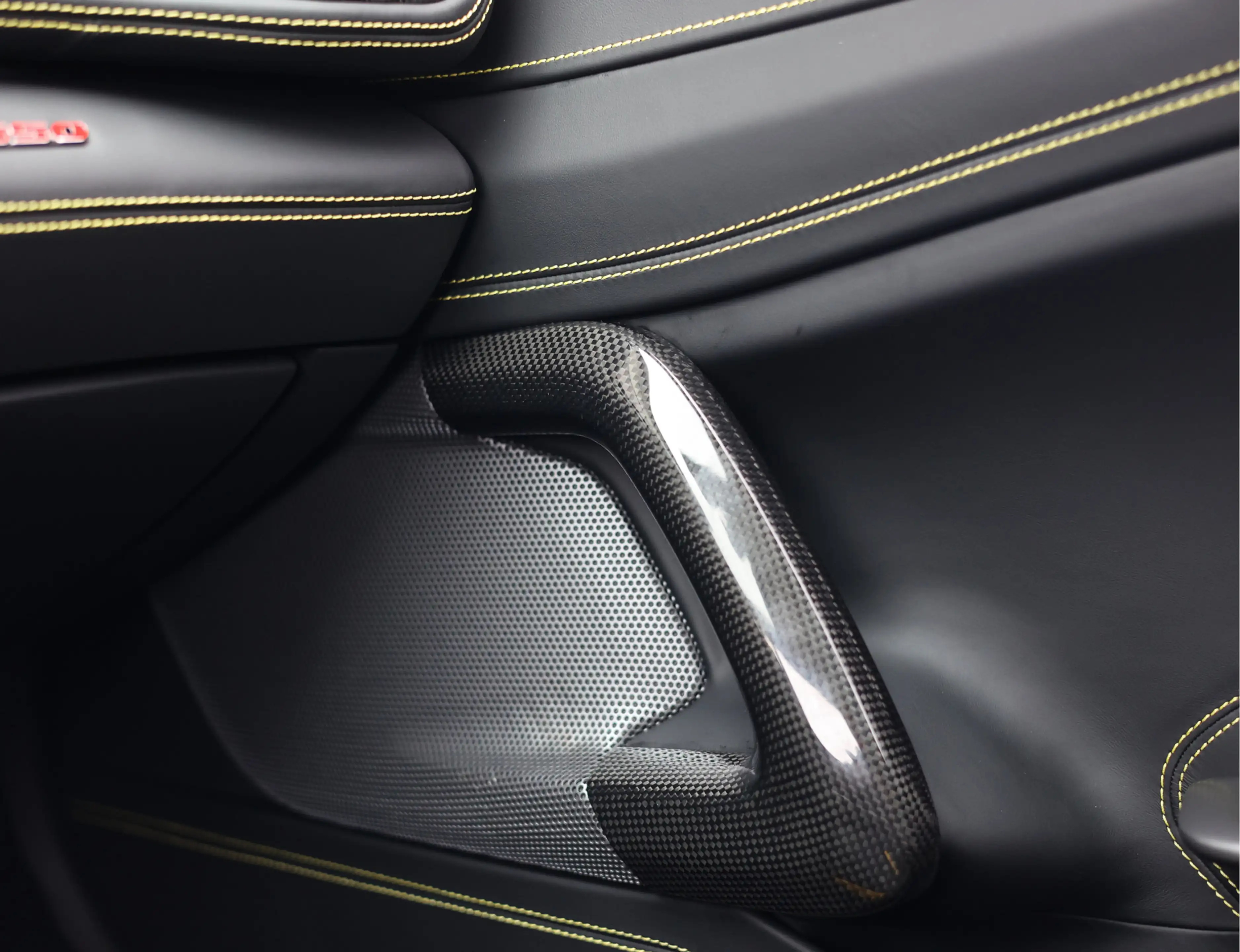 Ferrari GTC4 Lusso GTC4Lusso 6.3 V12 | Giallo Triplo Strato - Lift - — photo 44