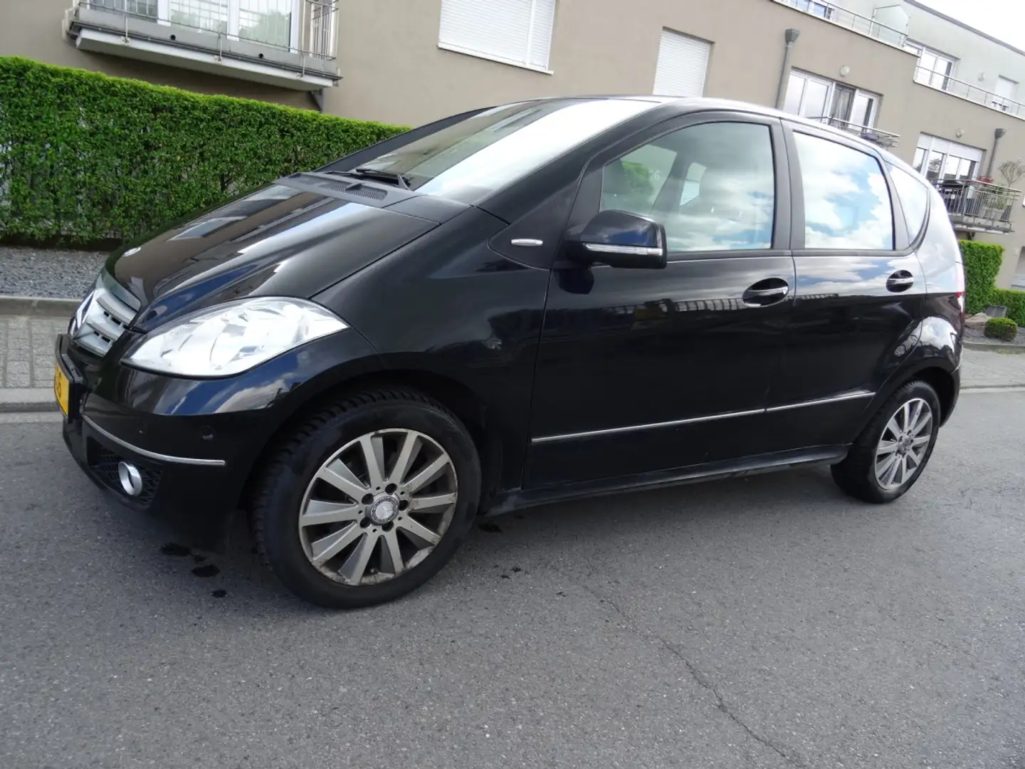 Mercedes-Benz A 180 2.0 CDI AVANTGARDE Noir - 1