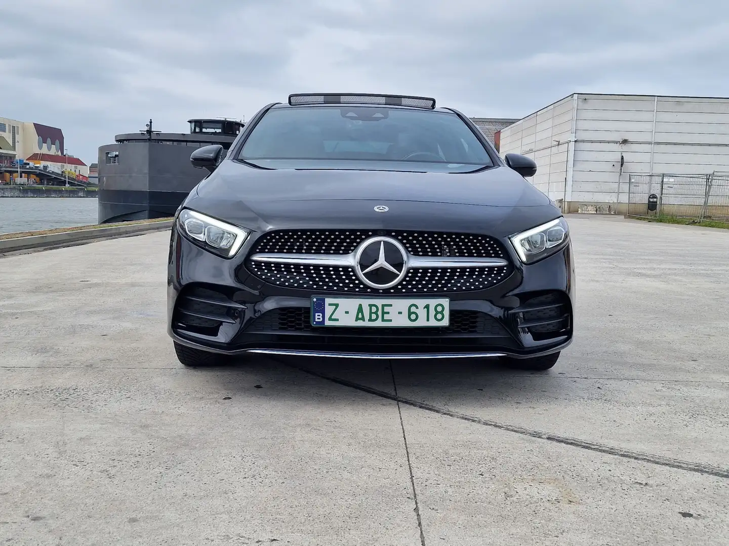 Mercedes-Benz A 250 e PHEV PACK AMG | PANO | CAMÉRA 360 - 2