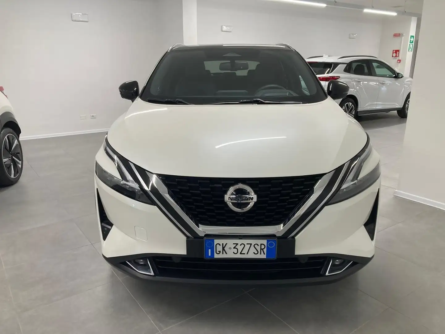 Nissan Qashqai Qashqai 1.3 mhev Tekna 2wd 140cv AZIENDA KM 27.700 Bianco - 1