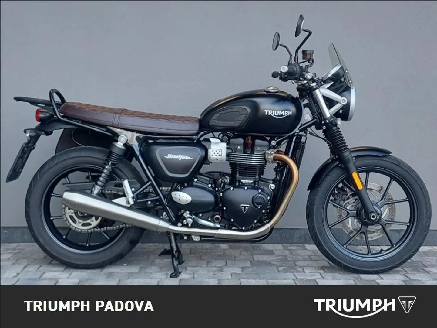 Triumph Street Twin 900 Nero - 1