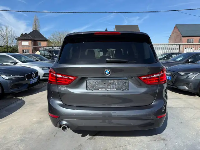 BMW 2 Series view 6