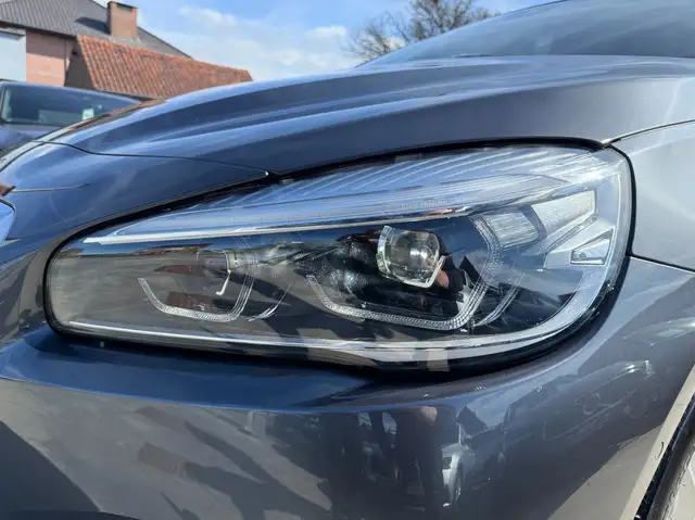BMW 2 Series view 10