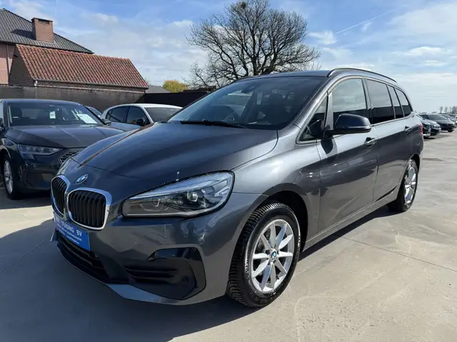 BMW 2 Series view 9