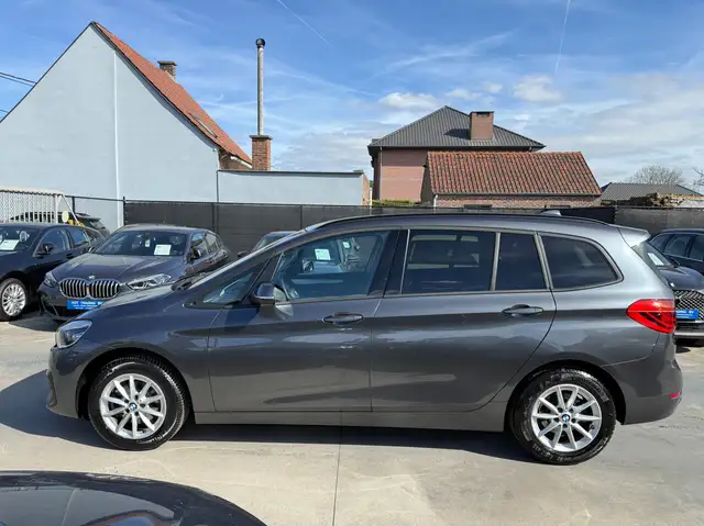 BMW 2 Series view 8