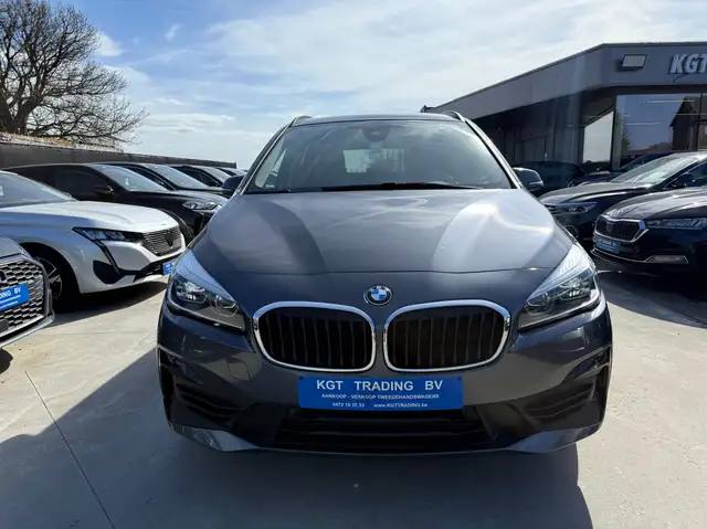 BMW 2 Series view 2
