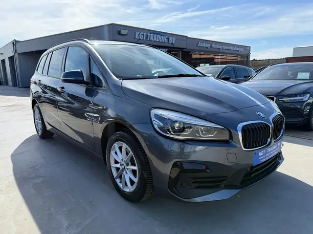 BMW 2 Series view 3