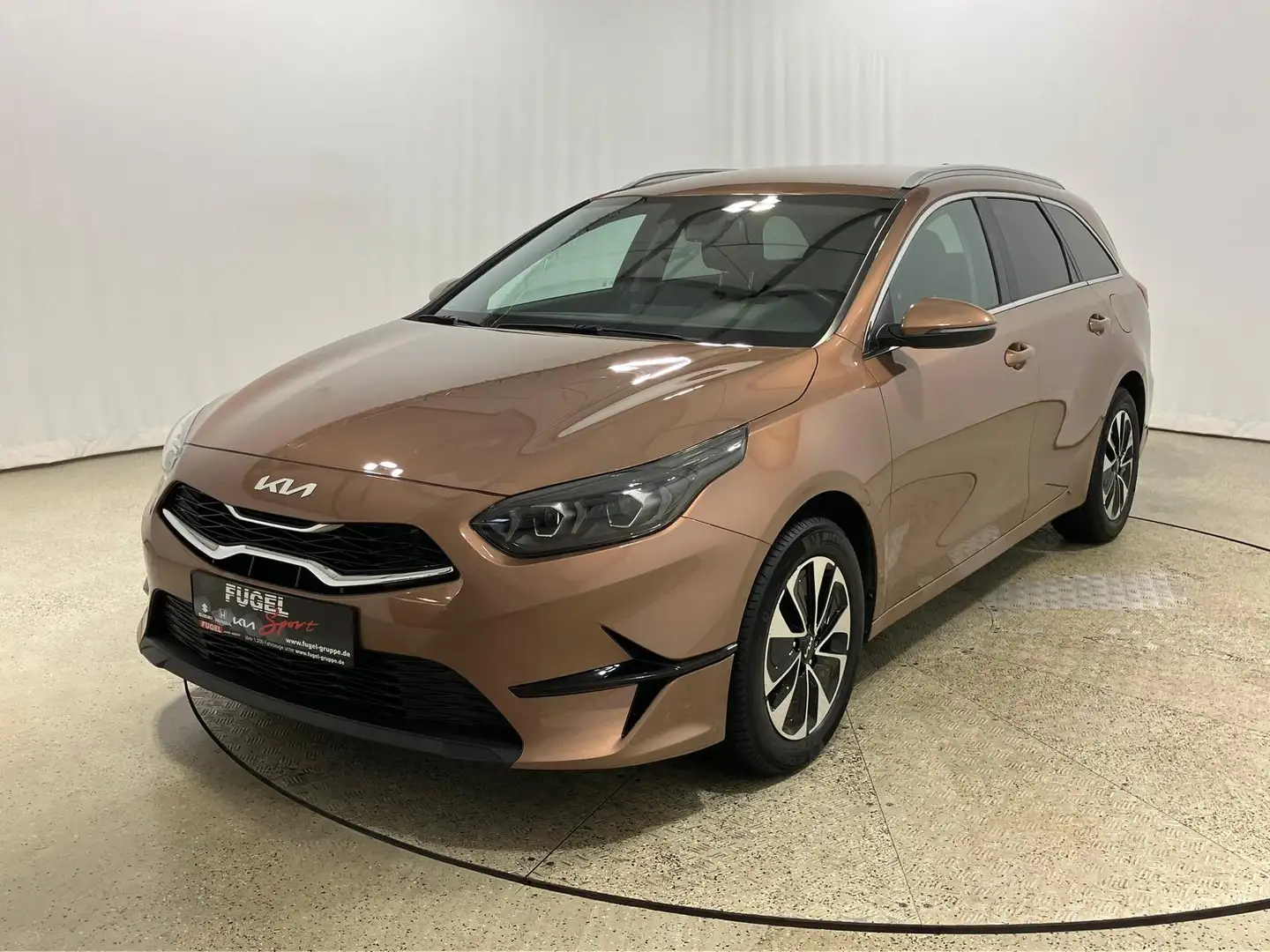 Kia Ceed SW / cee'd SW 1.5T-GDi Top LED|SHZ|NAVI|RFK Bronze - 2